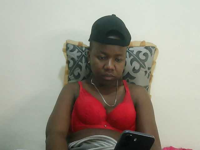Blackdoll1 live cam on BongaCams
