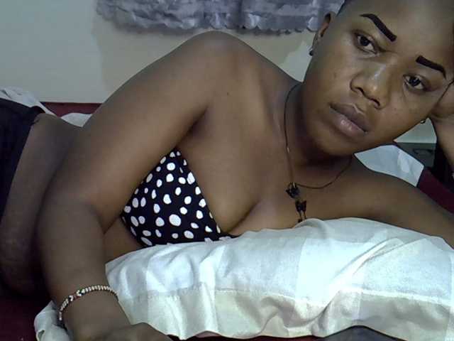 Blackdoll1 live cam on BongaCams