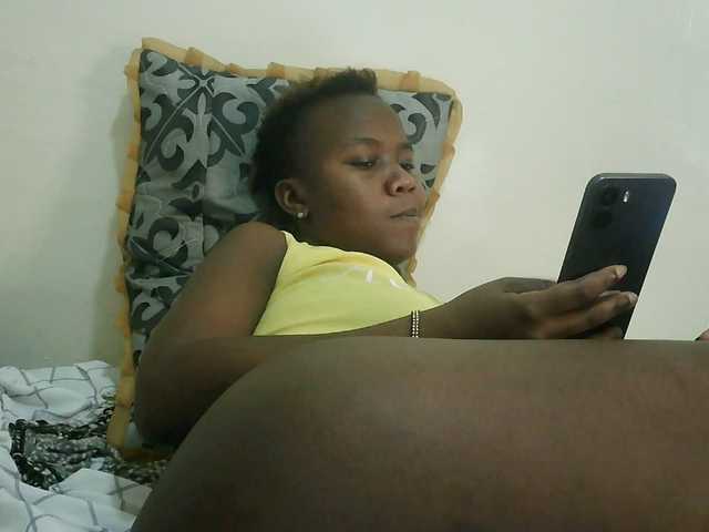 Blackdoll1 live cam on BongaCams