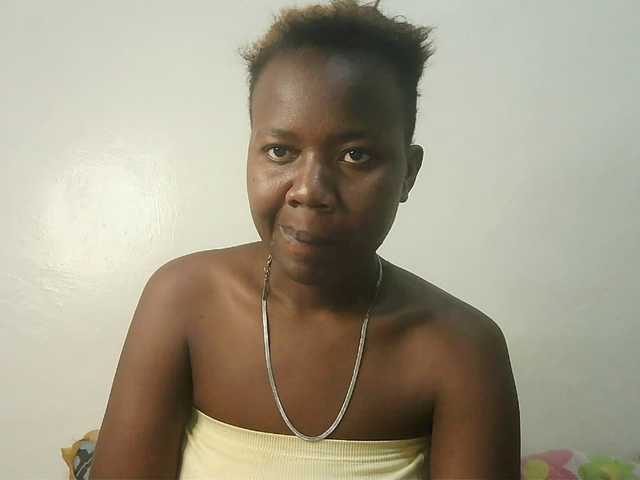 Blackdoll1 live cam on BongaCams