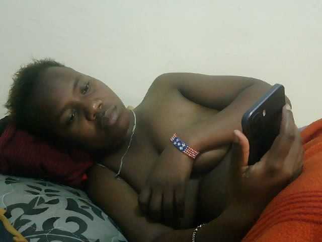 Blackdoll1 live cam on BongaCams