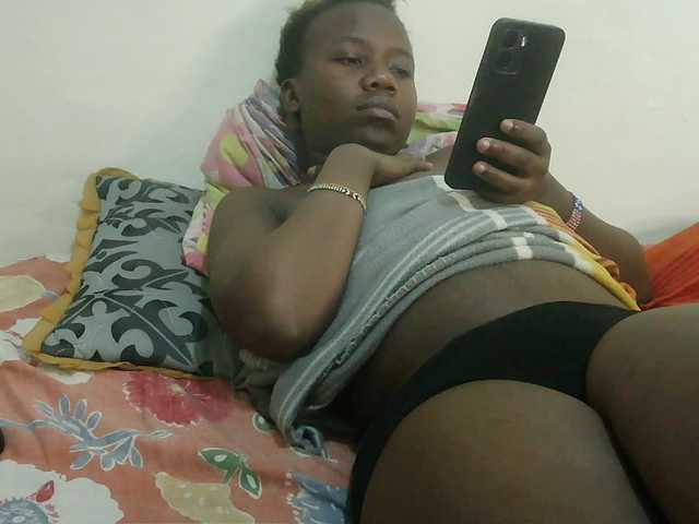 Blackdoll1 live cam on BongaCams
