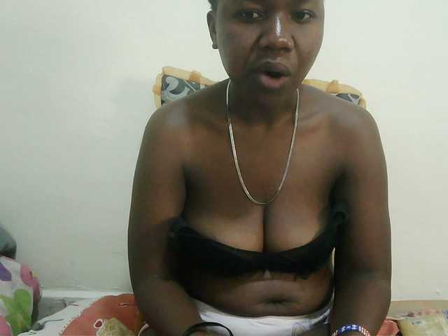 Blackdoll1 live cam on BongaCams