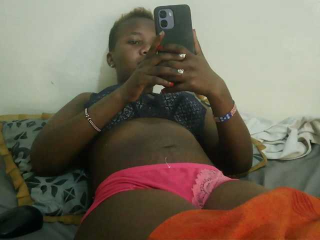 Blackdoll1 live cam on BongaCams
