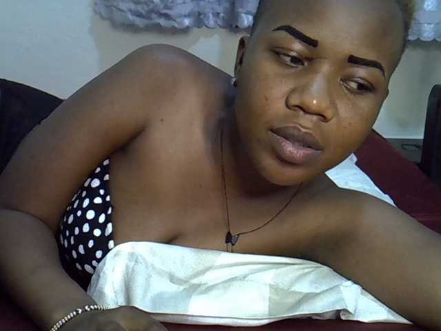 Blackdoll1 live cam on BongaCams