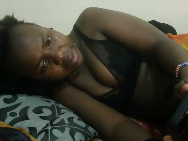 Blackdoll1 live cam on BongaCams