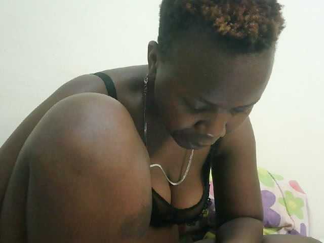 Blackdoll1 live cam on BongaCams