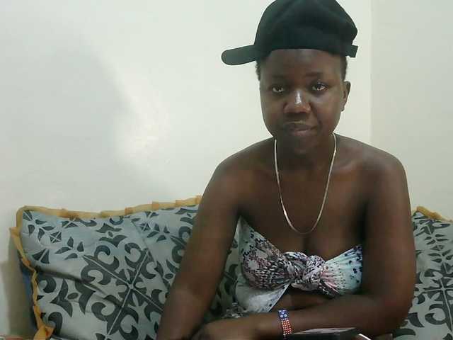 Blackdoll1 live cam on 