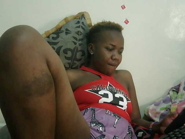Blackdoll1 live cam on BongaCams