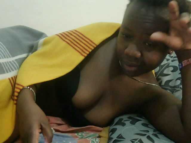 Blackdoll1 live cam on BongaCams