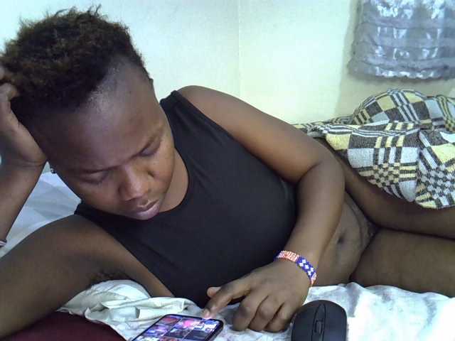 Blackdoll1 live cam on BongaCams