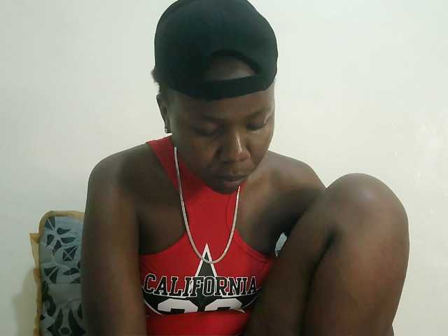 Blackdoll1 live cam on BongaCams