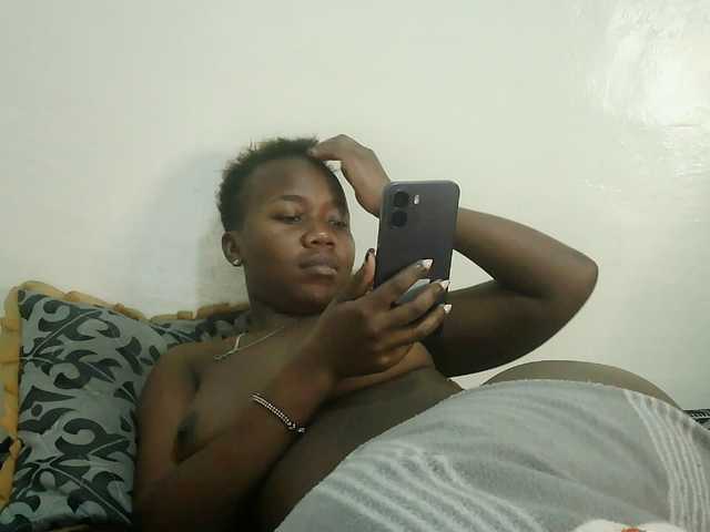 Blackdoll1 live cam on BongaCams