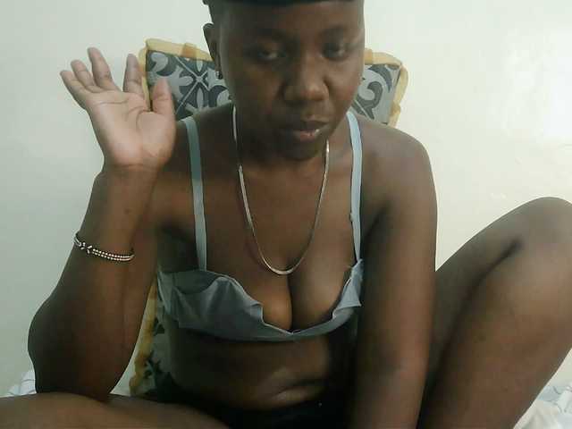 Blackdoll1 live cam on BongaCams