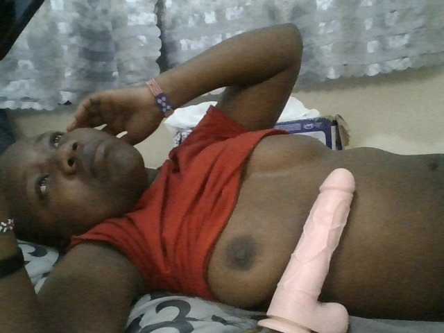 Blackdoll1 live cam on BongaCams