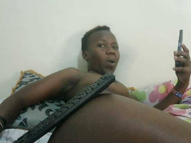Blackdoll1 live cam on BongaCams