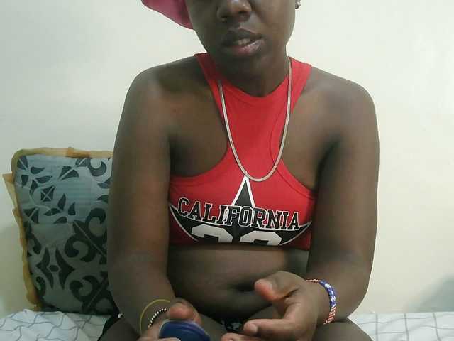 Blackdoll1 live cam on BongaCams
