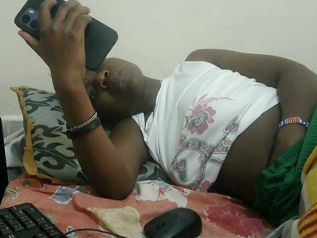 Blackdoll1 live cam on BongaCams