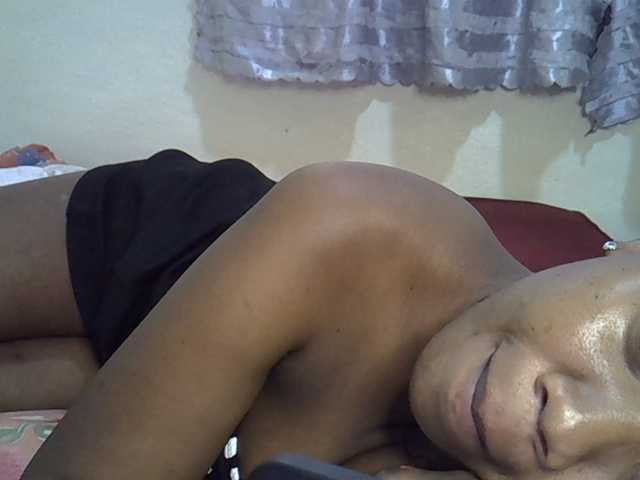 Blackdoll1 live cam on BongaCams