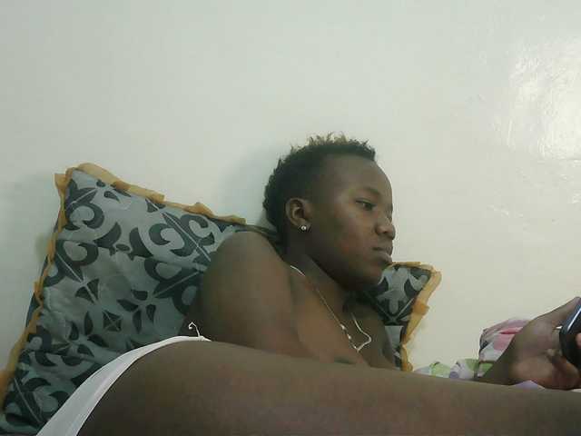 Blackdoll1 live cam on BongaCams