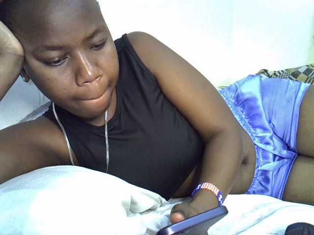 Blackdoll1 live cam on BongaCams