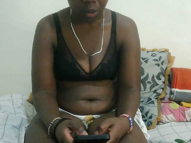 Blackdoll1 live cam on BongaCams