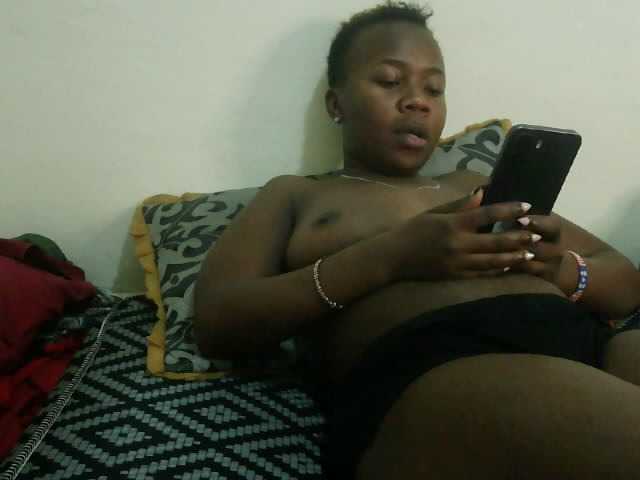 Blackdoll1 live cam on BongaCams