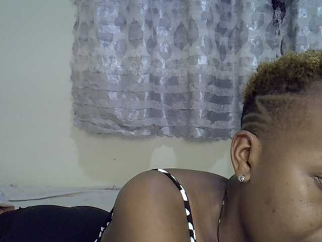 Blackdoll1 live cam on BongaCams