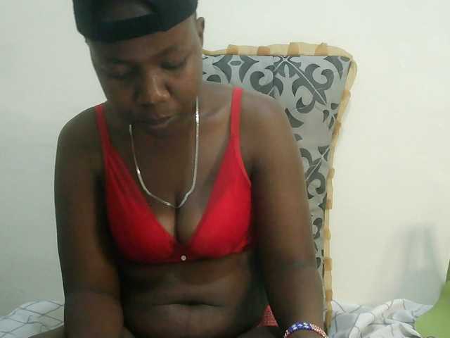 Blackdoll1 live cam