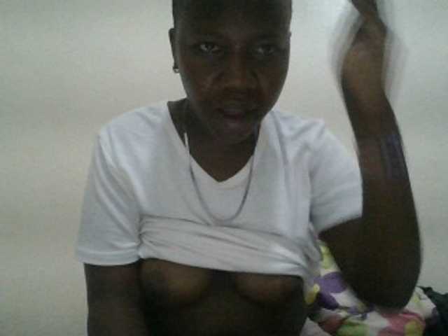 Blackdoll1 live cam on BongaCams