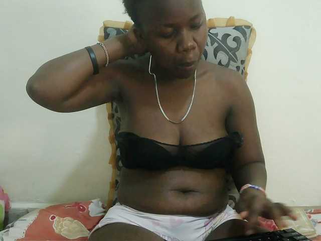 Blackdoll1 live cam on BongaCams