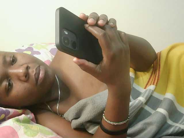 Blackdoll1 live cam on BongaCams