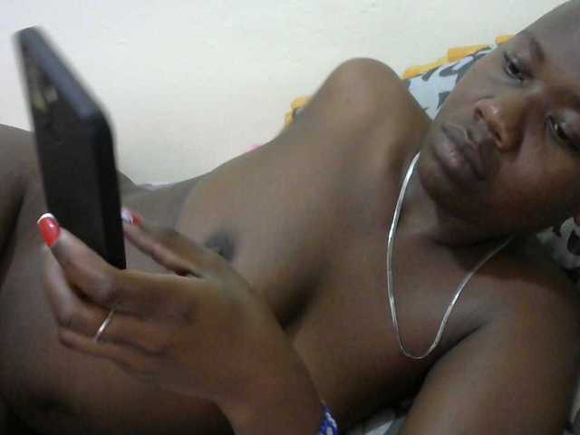 Blackdoll1 live cam on BongaCams