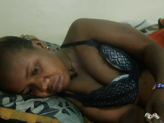 Blackdoll1 live cam on BongaCams