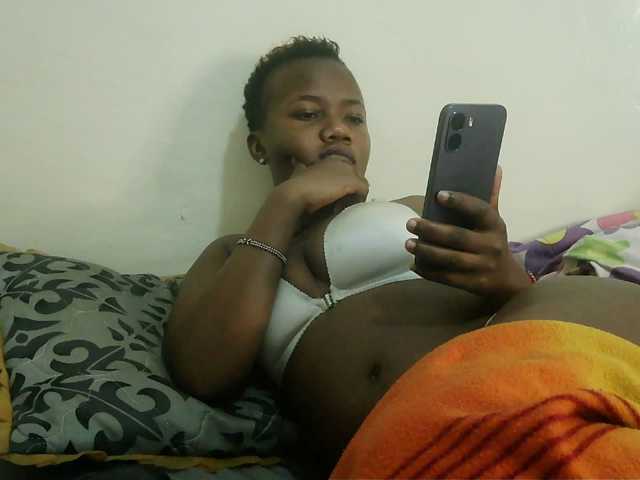 Blackdoll1 live cam on BongaCams