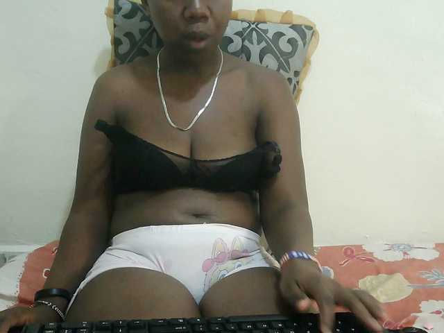 Blackdoll1 live cam on BongaCams
