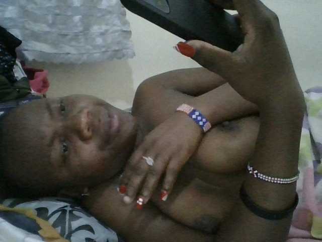 Blackdoll1 live cam on BongaCams