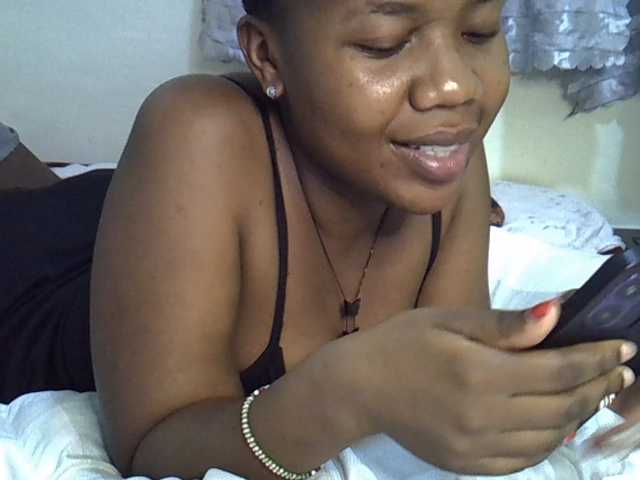 Blackdoll1 live cam on BongaCams