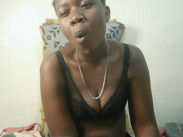 Blackdoll1 live cam on BongaCams