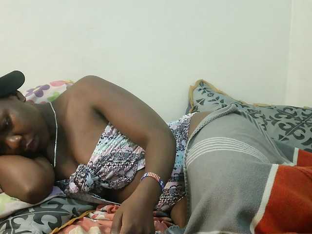 Blackdoll1 live cam on 
