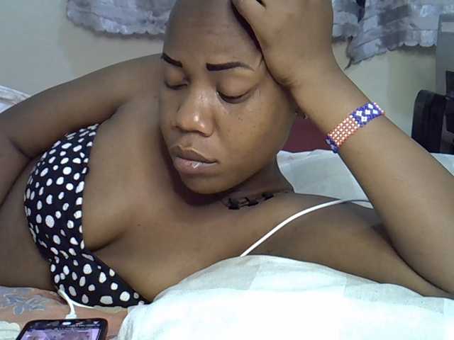 Blackdoll1 live cam on BongaCams