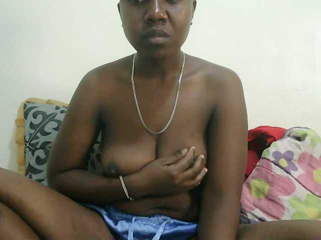 Blackdoll1 live cam on BongaCams