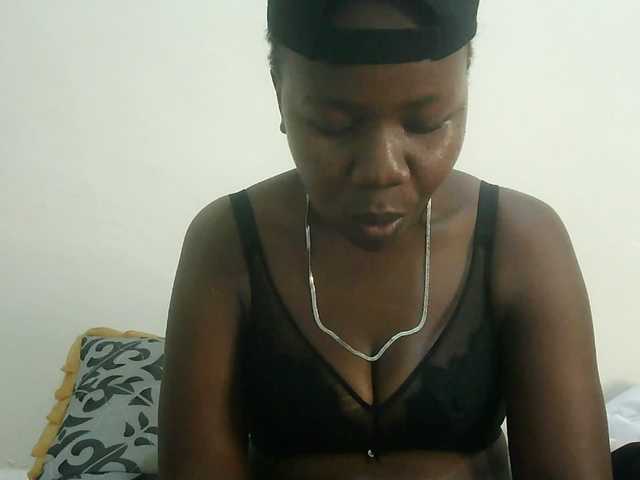 Blackdoll1 live cam on BongaCams