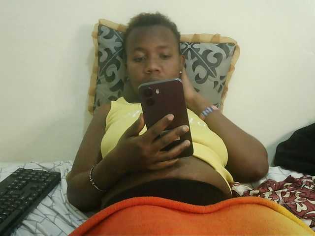 Blackdoll1 live cam on BongaCams