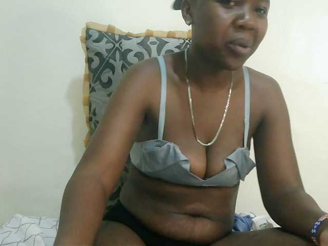 Blackdoll1 live cam on BongaCams