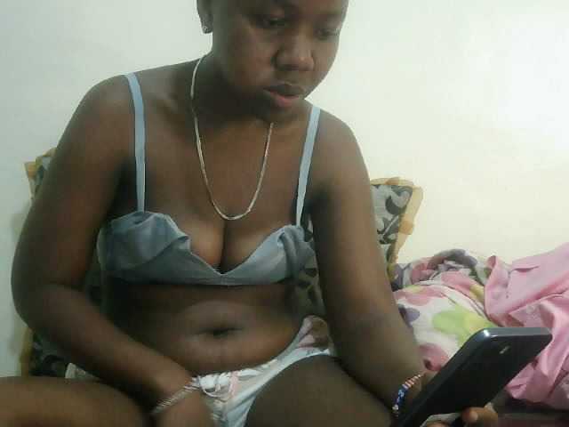 Blackdoll1 live cam on BongaCams