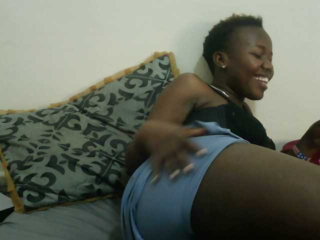 Blackdoll1 live cam on BongaCams