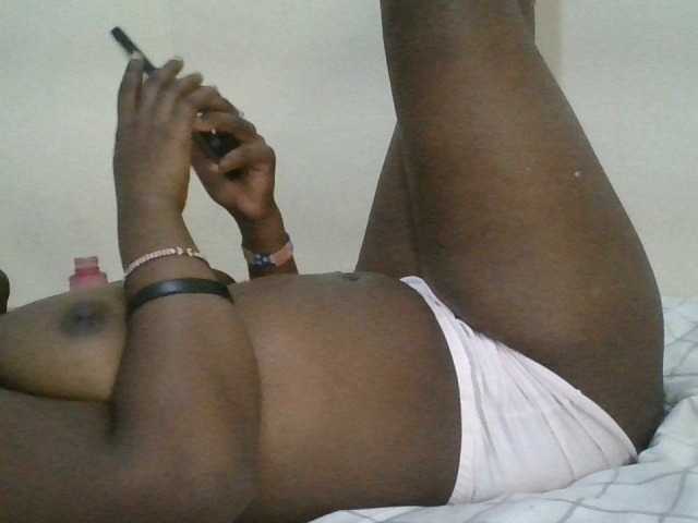 Blackdoll1 live cam on BongaCams