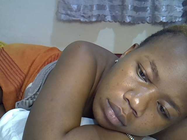Blackdoll1 live cam on BongaCams
