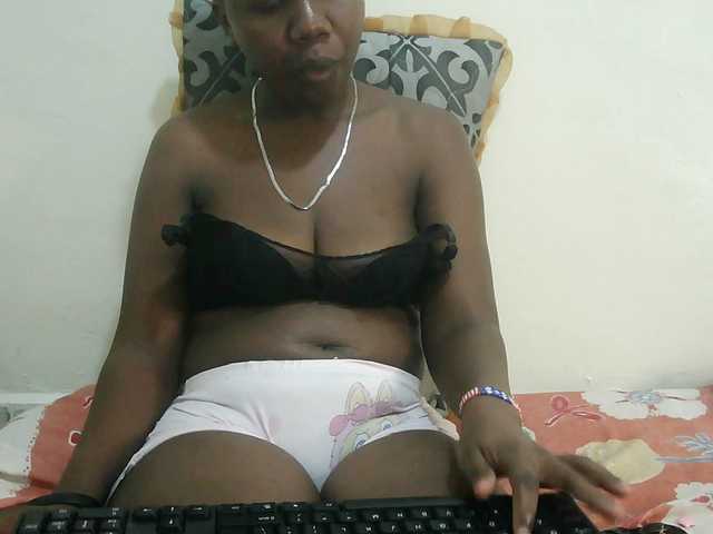 Blackdoll1 live cam on BongaCams